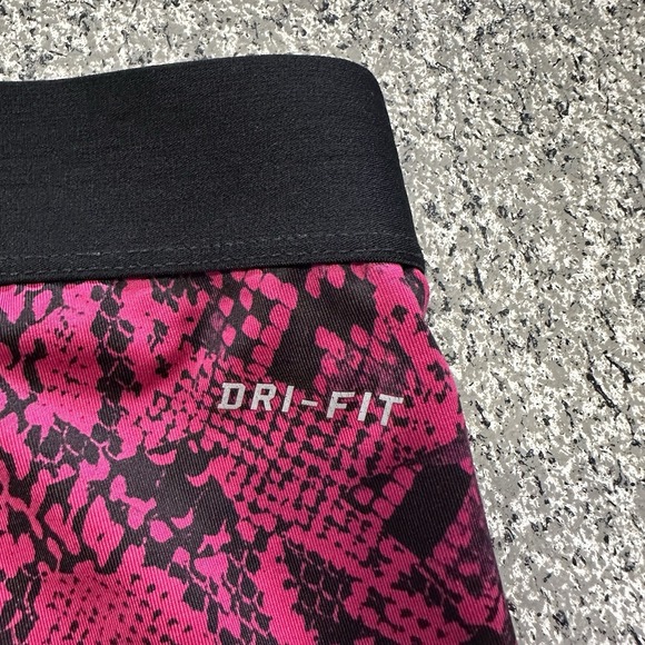 Nike Pro Spandex Shorts Womens M Pink Snake Print Compression 3" - Picture 6 of 8